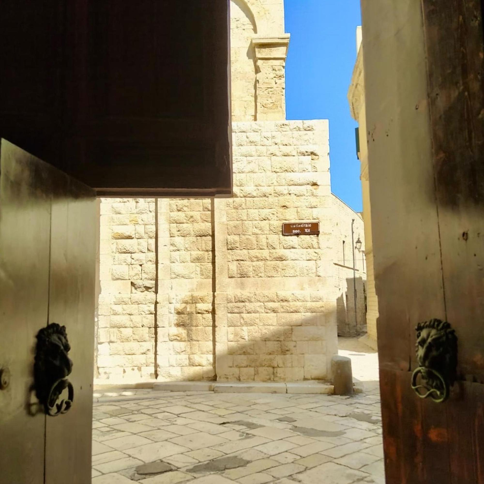 Palazzo Framarino Dei Malatesta - Noble Floor - XIV Century Giovinazzo Exteriér fotografie