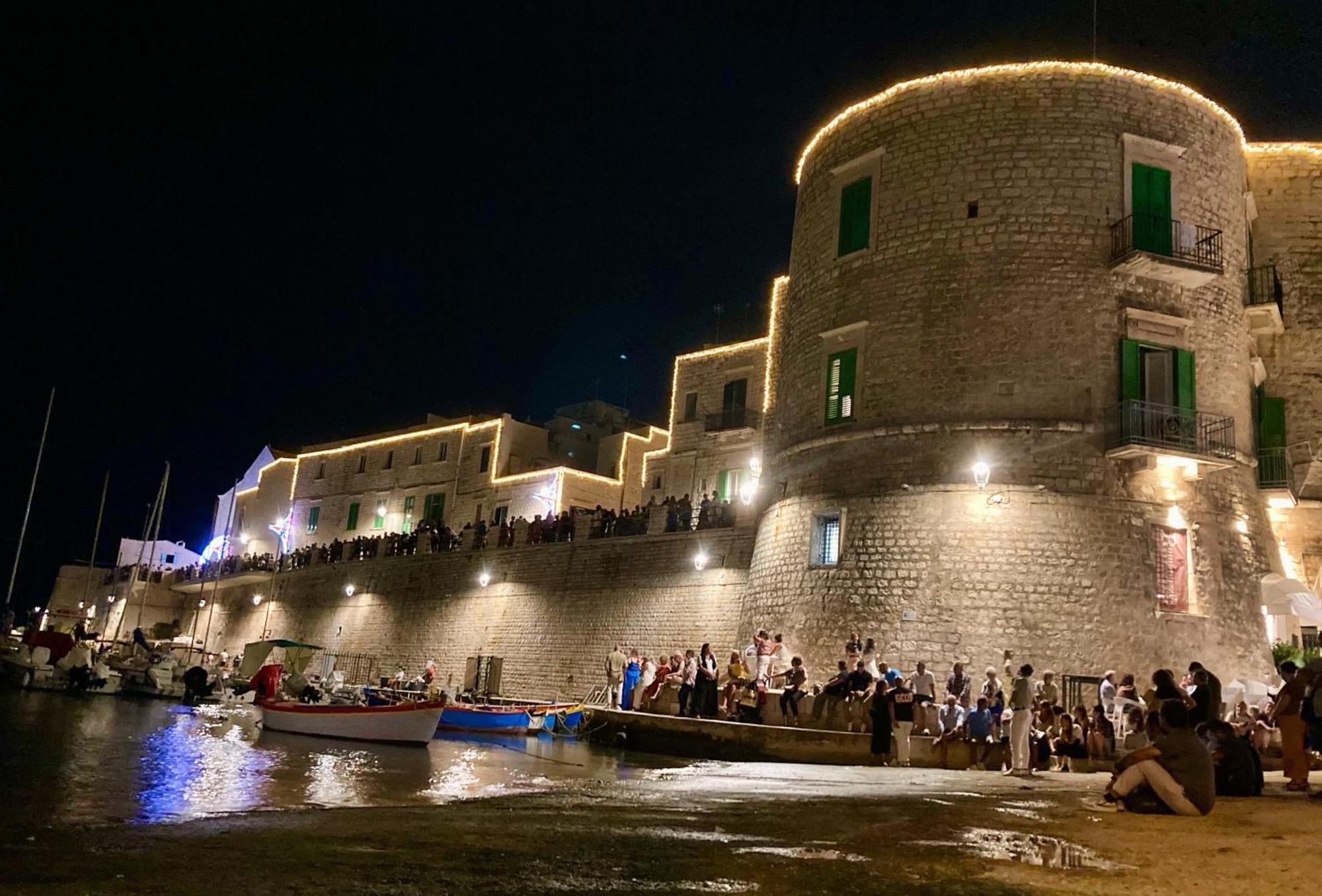 Palazzo Framarino Dei Malatesta - Noble Floor - XIV Century Giovinazzo Exteriér fotografie