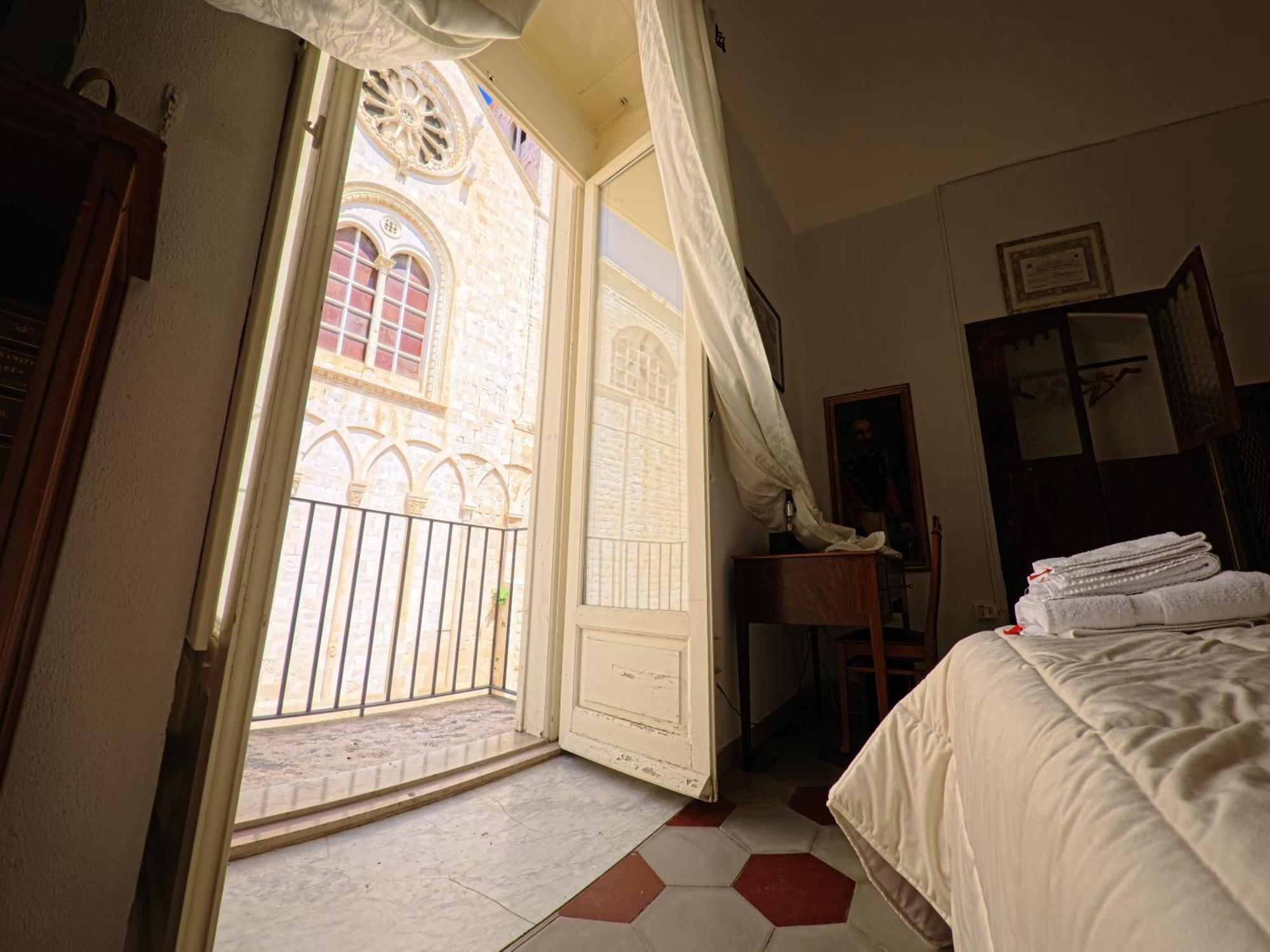 Palazzo Framarino Dei Malatesta - Noble Floor - XIV Century Giovinazzo Exteriér fotografie