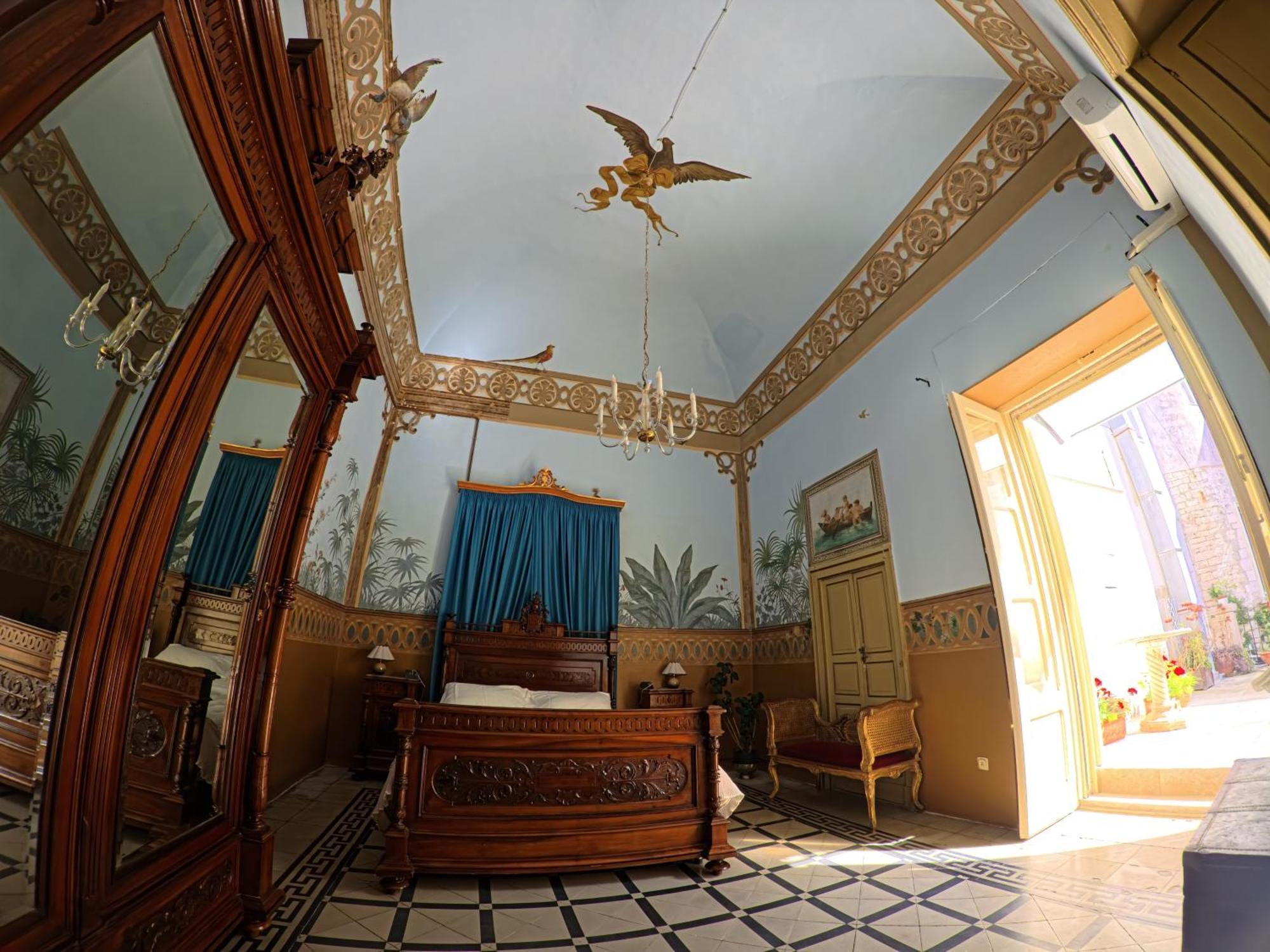 Palazzo Framarino Dei Malatesta - Noble Floor - XIV Century Giovinazzo Exteriér fotografie