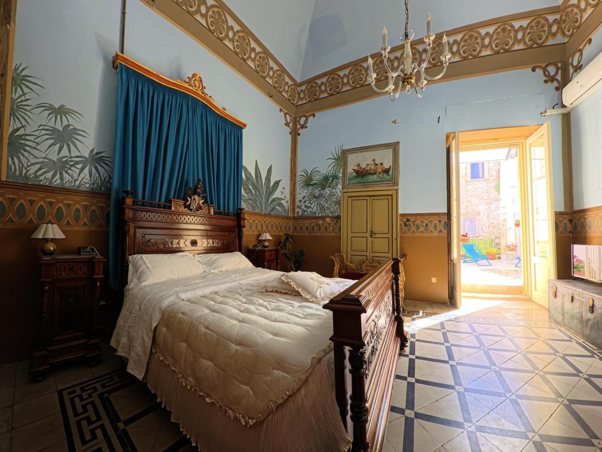Palazzo Framarino Dei Malatesta - Noble Floor - XIV Century Giovinazzo Exteriér fotografie