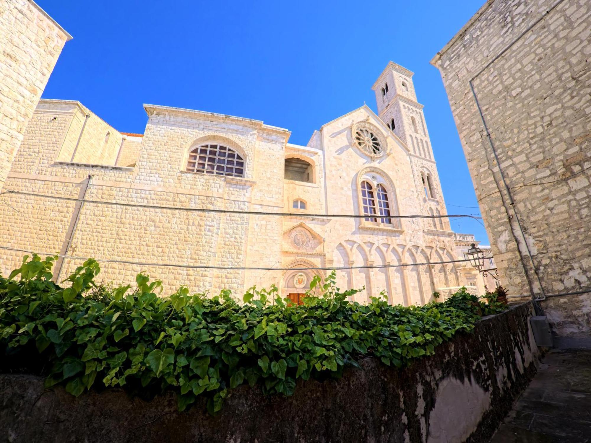 Palazzo Framarino Dei Malatesta - Noble Floor - XIV Century Giovinazzo Exteriér fotografie
