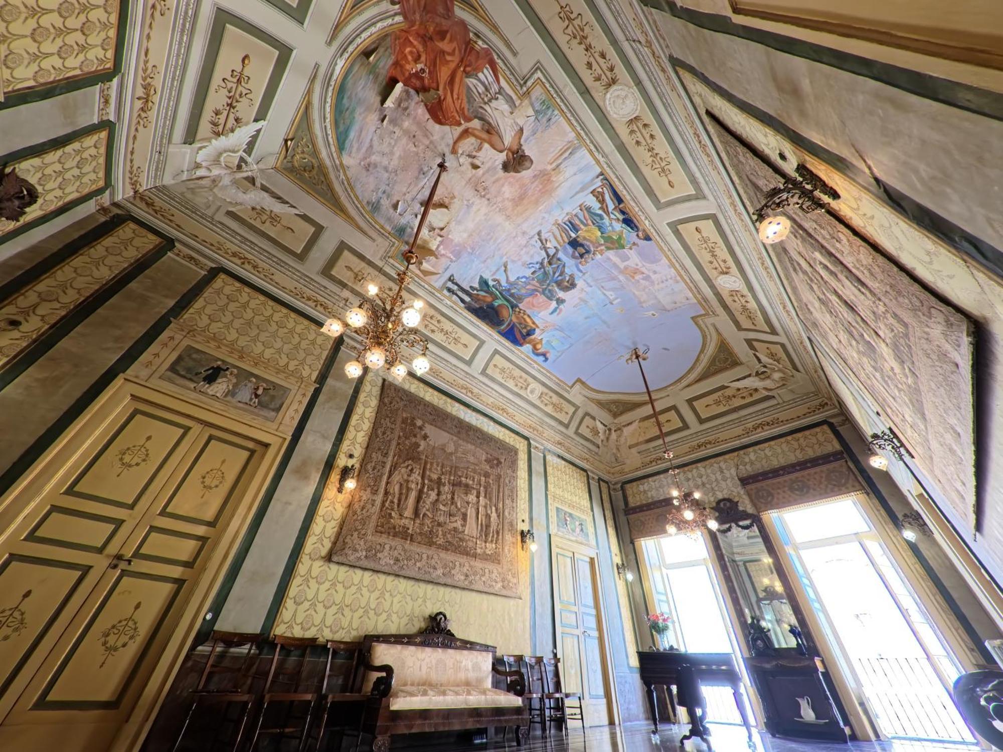 Palazzo Framarino Dei Malatesta - Noble Floor - XIV Century Giovinazzo Exteriér fotografie